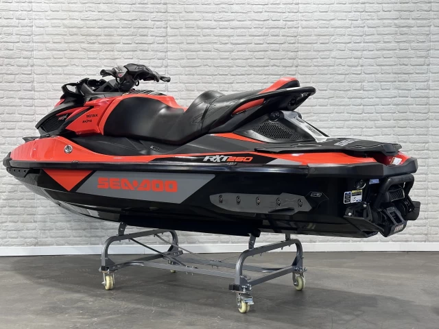 BRP SEA-DOO RXT-X 260 H.P A/S PAR FOX + IBR + VTS + SEULEMENT 136 HR + 3 PASSAGERS + RARE & A1  2016