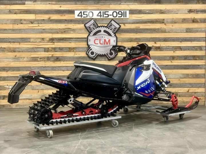 2022 POLARIS INDY 850 XCR 137'' + ECRAN 7S + SEULEMENT 1251 KM + COULEUR RARE & IMPECCABLE A1 