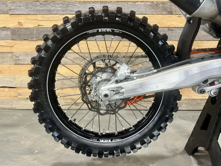 2024 KTM SX-F 350 EFI + MX-MOTOCROSS-ENDURO + 45 HR + MODELE RARE & CONDITION IMPECCABLE A1 