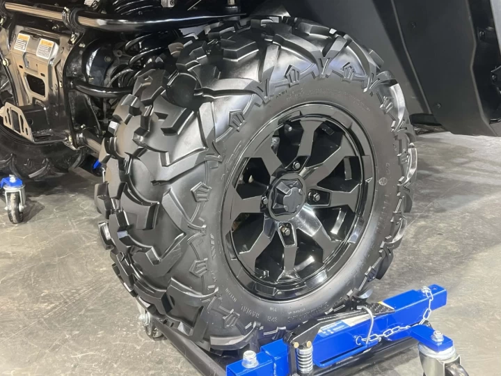 2024 BRP CAN-AM DEFENDER CAB HD-9 EFI + 4X4 + D.P.S + SEULEMENT 6972 KM + RARE & CONDITION A1 