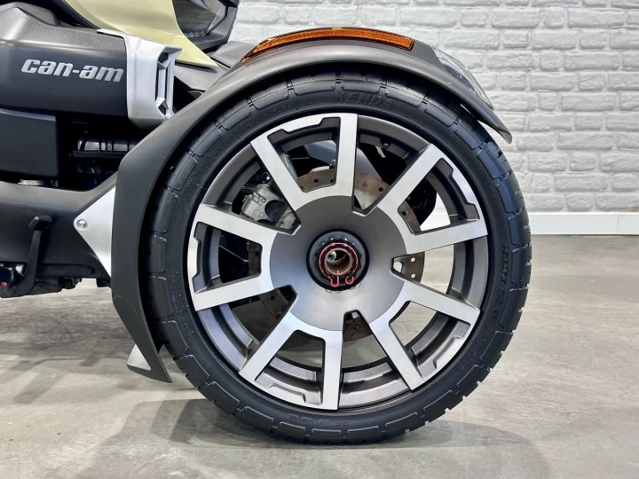 2020 BRP CAN-AM RYKER 900 EFI EDITION RALLY + 10272 KM + BANC PASSAGER & DOSSIER + PAREBRISE + PHARE AUX 