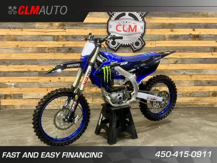 2024 YAMAHA YZ 450F EFI + 4 TEMPS + SEULEMENT 25 HR + LOOK UNIQUE & CONDITION A1 