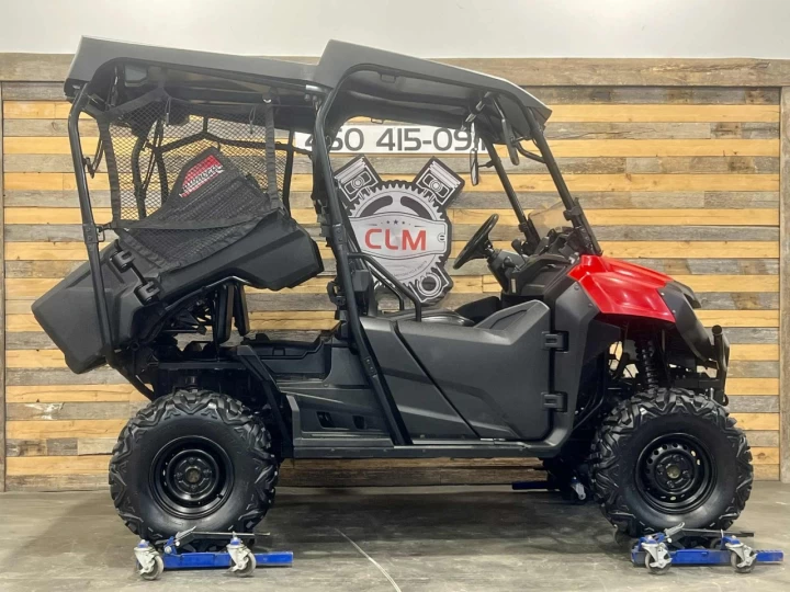 2014 HONDA PIONEER-4 700 EFI 4X4 + 4 PASSAGERS + 11019 KM 
