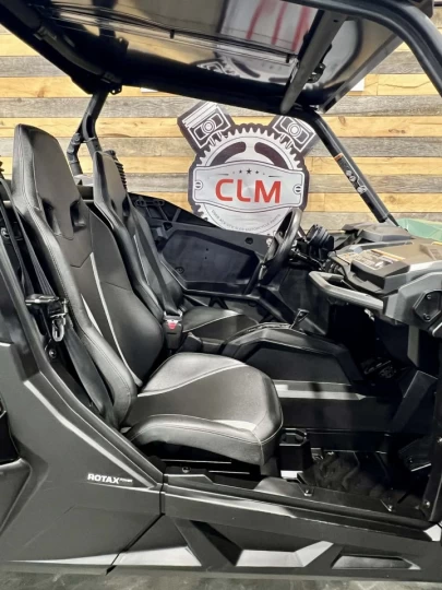 2025 BRP CAN-AM COMMANDER 700 EFI + 4X4 + DPS + BAS KM + 2 X EN INVEMTAIRE 