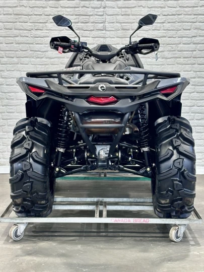 2026 BRP CAN-AM OUTLANDER X-MR 700 EFI + 4WD + DPS + SEULEMENT 815 KM + GARANTIE B.E.S.T 2030 + RARE & A1 