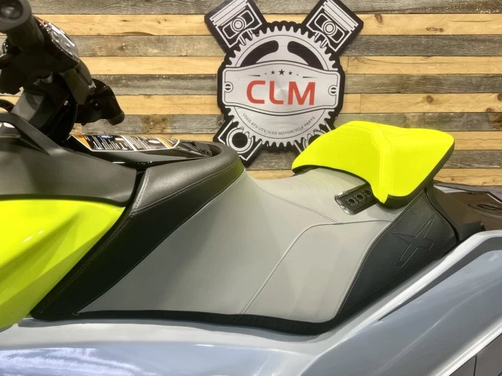 2026 BRP SEA-DOO RXP-X 325 H.P + IBR + VTS + SEULEMENT 04 HR + RARE & IMPECCABLE A1 