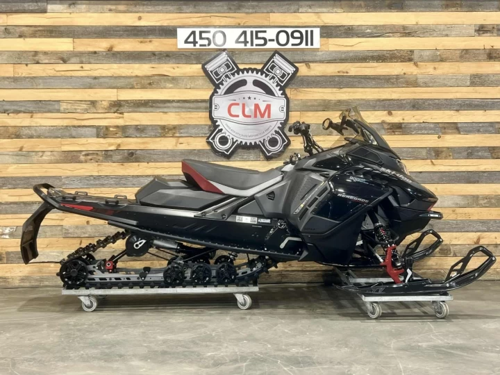 2025 BRP SKI-SOO RENEGADE ENDURO 900 ACE ITC 137'' + REV GEN5 + GARANTIE B.E.S.T + SEULEMENT 3680 KM 