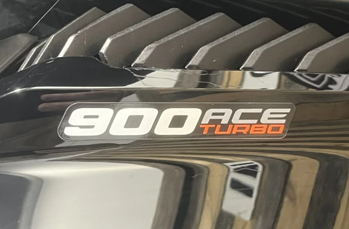 2019 BRP SKI-DOO RENEGADE ADRENALINE 900 ACE EFI I.T.C TURBO 150 HP 137'' + REV GEN4 + 15738 KM + CONDITION A1 