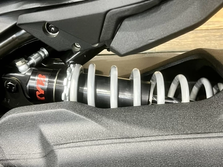 2019 BRP CAN-AM SPYDER / RYKER RALLY 900 ACE EFI + SEULEMENT 4995 KM + BEAUCOUP D'OPTIONS AJOUTER $$$ + CONDITION IMPECCABLE A1 