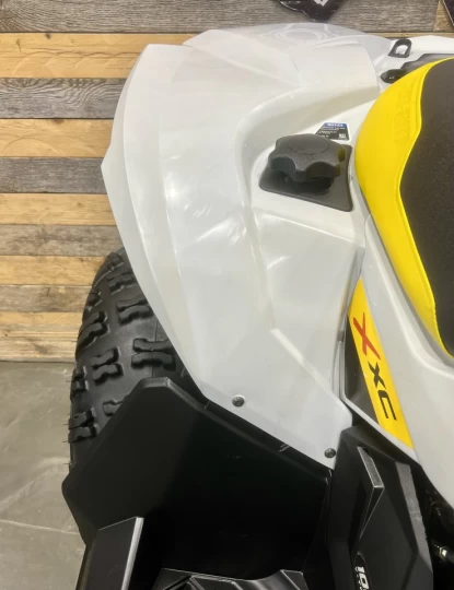 2024 BRP CAN-AM RENEGADE X-XC 1000R EFI + 4WD + DPS + FOX + SEULEMENT 1686 KM + RARE & A1 