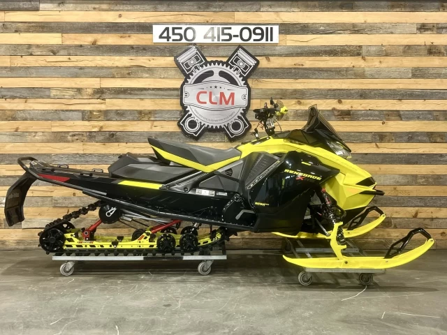BRP SKI-DOO RENEGADE X-RS 850 E-TEC 137''+ REV GEN4 + COULEUR RARE & CONDITION A1  2022