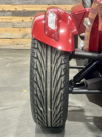 2015 BRP CAN-AM SPYDER RT LIMITED SE-6 (SEMI-AUTOMATIQUE) + ROTAX 1330 cc ACE + SEULEMENT 41302 KM + TOUTE ÉQUPÉE 