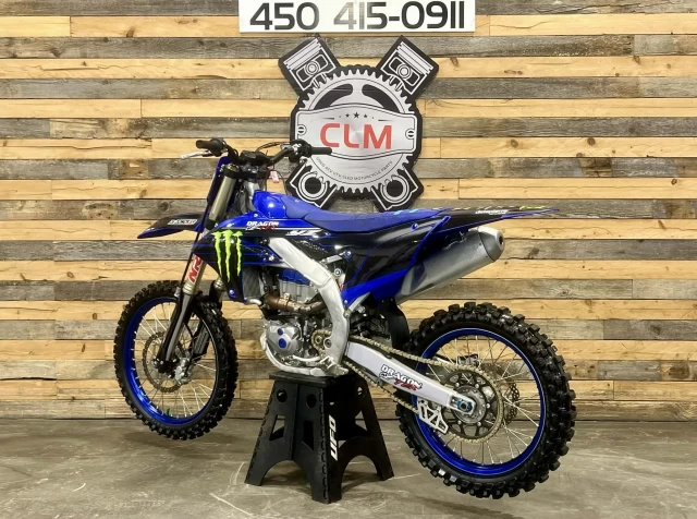 YAMAHA YZ 450F EFI + 4 TEMPS + SEULEMENT 25 HR + LOOK UNIQUE & CONDITION A1  2024