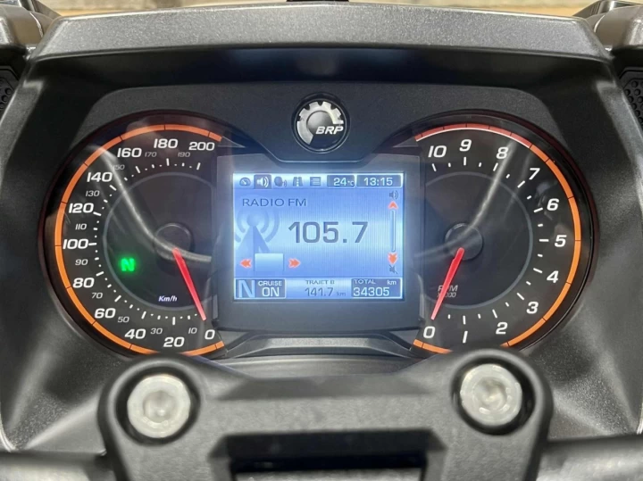 2016 BRP CAN-AM SPYDER F3 LIMITED SE-6 (SEMI-AUTOMATIQUE) + ROTAX 1330 cc EFI + SEULEMENT 34305 KM + ENSEMBLE CHROME 