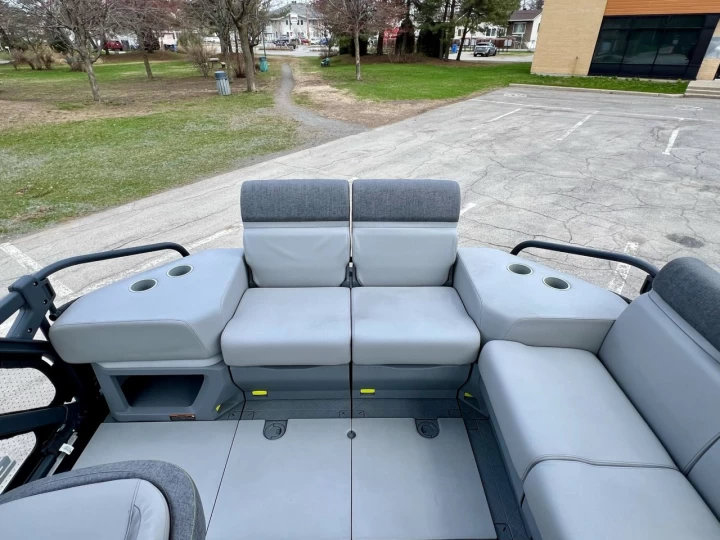 2024 BRP SEA-DOO SWITCH CRUISE 18' 230 HP + IBR + VTS + IDF + GPS + AUDIO + BIMINI + REMORQUE DLX 