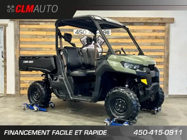 BRP CAN-AM DEFENDER HD-8 EFI + 4X4 + D.P.S + 3 PASSAGERS + 2758 KM SEULEMENT  2016