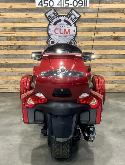 2015 BRP CAN-AM SPYDER RT LIMITED SE-6 (SEMI-AUTOMATIQUE) + ROTAX 1330 cc ACE + SEULEMENT 41302 KM + TOUTE ÉQUPÉE 