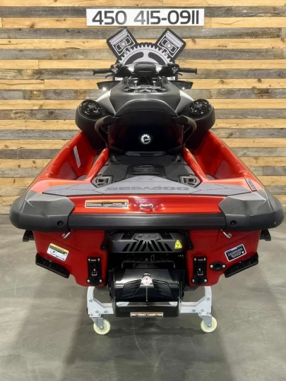 2024 BRP SEA-DOO RXP-X 300 H.P + IBR + VTS + AUDIO PREMIUM + SEULEMENT 7 HR + BANC 1 & 2 PASSAGER + RARE & A1 