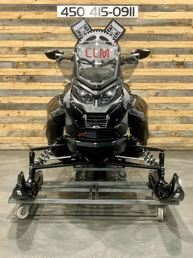 BRP SKI-DOO RENEGADE X 900 ACE TURBO ''R" 180 HP 137'' + REV GEN5 + 13486 KM + CONDITION A1  2024