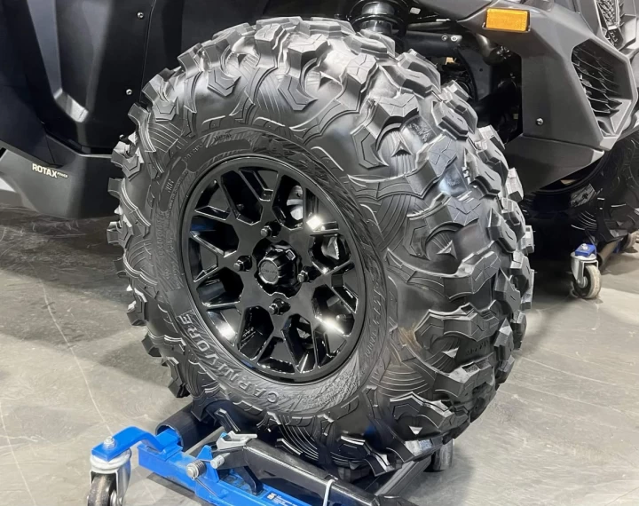 2023 BRP CAN-AM MAVERICK MAX X3 DS TURBO 135 HP + DPS + 4X4 + SEULEMENT 375 KM + CONDITION A1 