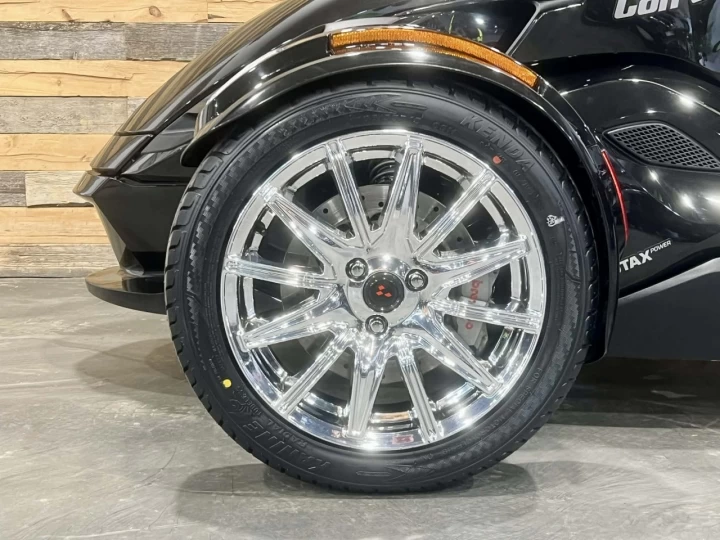 2015 BRP CAN-AM SPYDER ST LIMITED SE-5 (SEMI-AUTOMATIQUE) + BAS KM 26699 KM + GPS + RADIO + SACCOCHE + COULEUR RARE & A1 