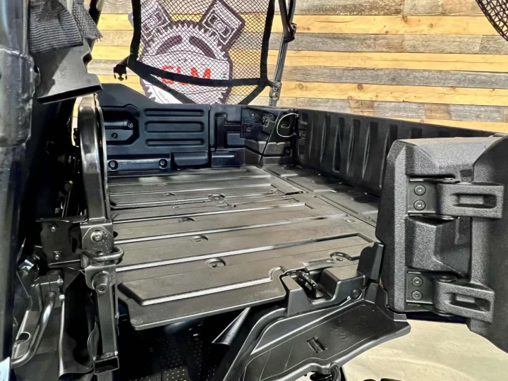 2014 HONDA PIONEER-4 700 EFI 4X4 + 4 PASSAGERS + 11019 KM 