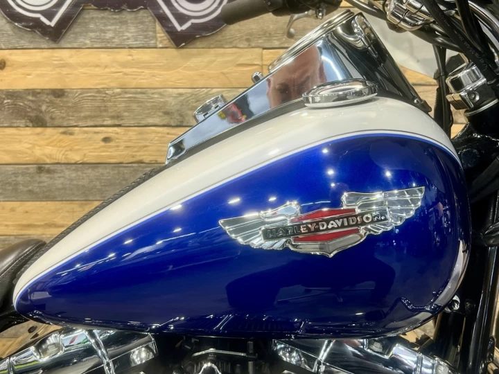 2006 HARLEY DAVIDSON FLSTN SOFTAIL DELUXE + LOOK UNIQUE & CUSTOM + ROUE AVANT 21'' + AUBAINE $$$ 