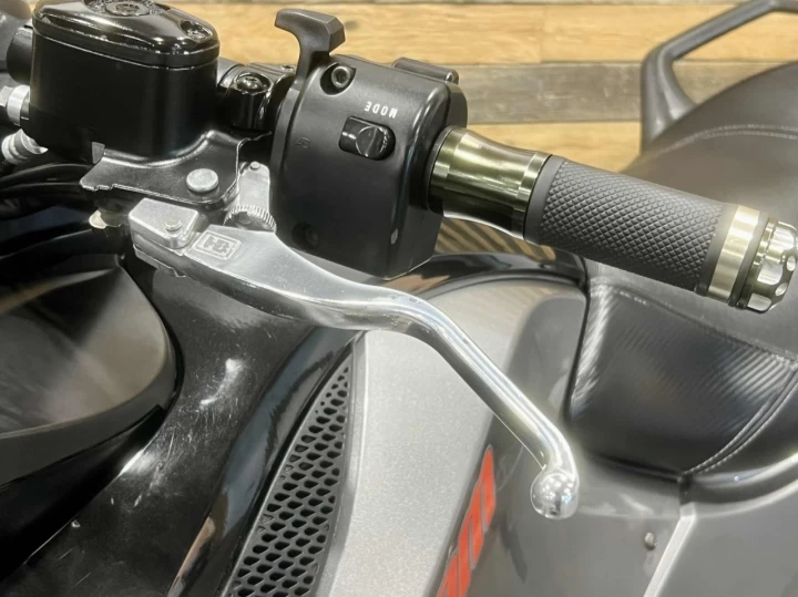 2011 BRP CAN-AM SPYDER RS-S + SM5 EMBRAYAGE MANUELLE A CLUTCH + 87790 KM + PAREBRISE GIVI 