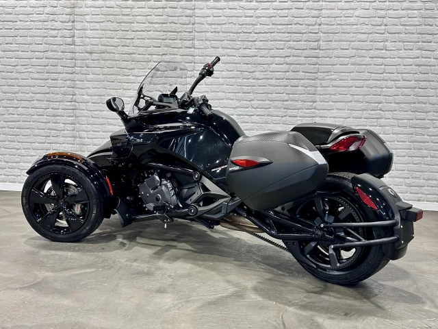BRP CAN-AM SPYDER F3 SE-6 = SEMI-AUTOMATIQUE + ROTAX 1330 ACE EFI + SEULEMENT 18205 KM + TOUT NOIR + RARE & A1  2023