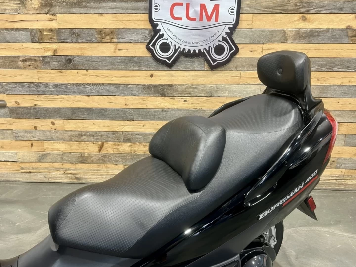 2005 SUZUKI BURGMAN 400 EFI + SEULEMENT 30711 KM + BANC 2 PASSAGERS & DOSSIER + RARE & A1 
