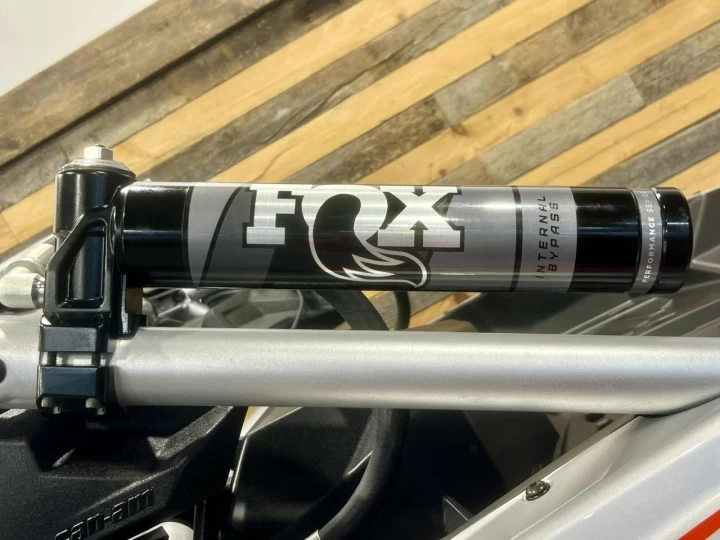 2020 BRP CAN-AM MAVERICK X3 X-RS TURBO ''RR'' 195 HP + 4X4 + DPS + 72 POUCES + RARE 