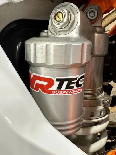 2022 KTM 350 XC-F EFI + 4 TEMPS + SEULEMENT 22 HR + BEAUCOUP D'OPTIONS $$$ INCLUSES + A1 