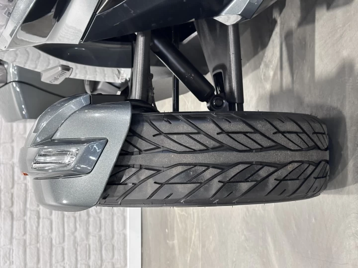 2018 BRP CAN-AM SPYDER RT LIMITED EDITION DARK SE-6 (SEMI-AUTOMATIQUE) ROTAX 1330 cc ACE EFI + 56197 KM + RARE & A1 