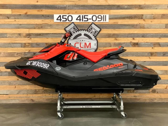 BRP SEA-DOO SPARK TRIXX 2UP + IBR + VTS + SEULEMENT 33 HR + RARE & A1  2021