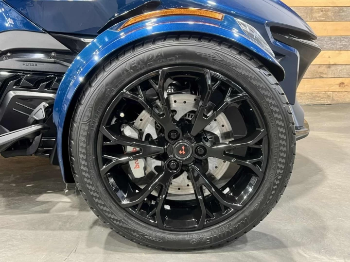 2022 BRP CAN-AM SPYDER RT SE-6 (SEMI-AUTOMATIQUE) AVEC 55901 KM + MODELE & COULEUR RARE + CONDITION A1 