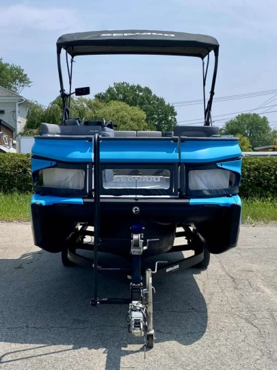 2022 BRP SEA-DOO SWITCH CRUISE 18' + ROTAX 230 HP + IBR + VTS + IDF + GPS + JL AUDIO PREMIUM + TOIT BIMINI + REMORQUE + 43 HR + A1 