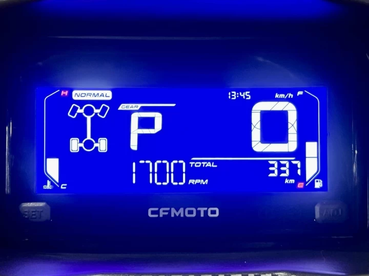 2023 CF MOTO U-FORCE 600 EFI + 4X4 + EPS + SEULEMENT 337 KM + BEAUCOUP D'ÉQUIPEMENTS $$$ + GARANTIE 