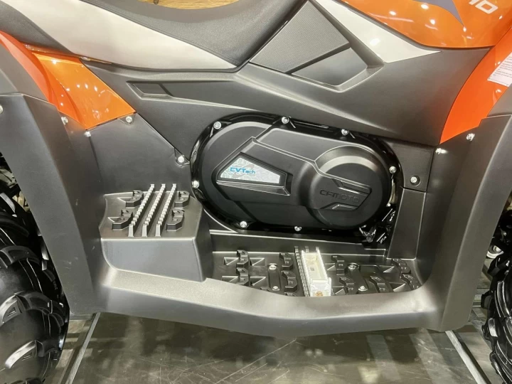 2020 CF MOTO C-FORCE 500 EFI H.O TOURING + 4X4 + EPS + SEULEMENT 1478 KM + COULEUR RARE & IMPECCABLE A1 