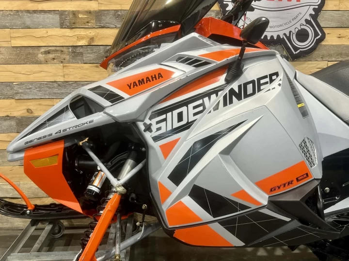 2021 YAMAHA SIDEWINDER TURBO X-TX LE 146'' + FOX QS3 + SEULEMENT 8093 KM + COULEUR RARE 
