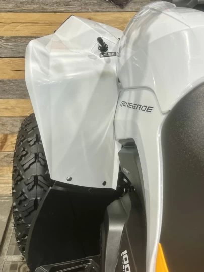 2025 BRP CAN-AM RENEGADE X-XC 1000R EFI + 4X4 + DPS + SEULEMENT 1083 KM + RARE & A1 