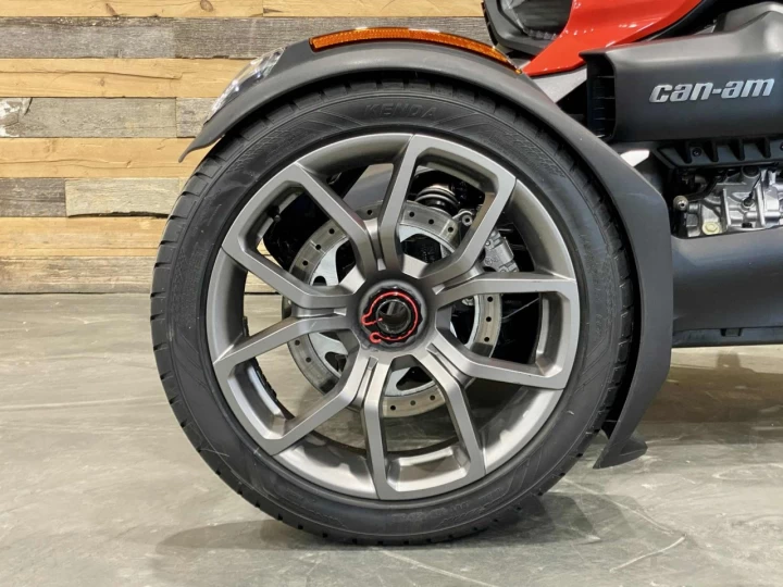 2024 BRP CAN-AM RYKER 900 ACE EFI AVEC GARANTIE B.E.S.T MARS 2027 