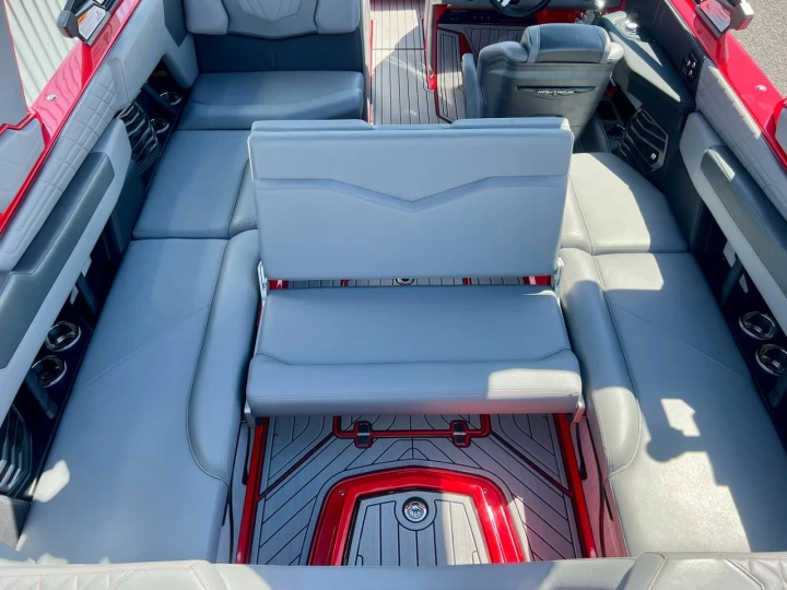 2022 SUPER AIR NAUTIQUE G23 + TOUTES OPTIONS $$$ + REMORQUE DLX + SEULEMENT 105 HR 