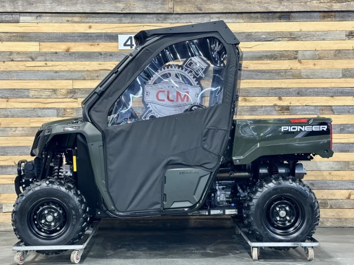 2026 HONDA PIONEER 520 4WD + CABINE FERMÉ + PLUSIEURS OPTIONS $$$ + RARE & A1 
