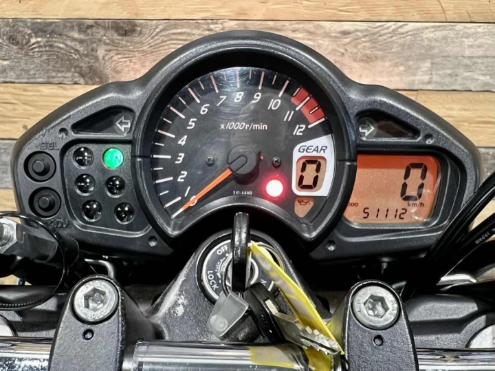 2009 SUZUKI SFV 650 GLADIUS + 51112 KM + PETITE PLAQUE $$$ + RARE & A1 