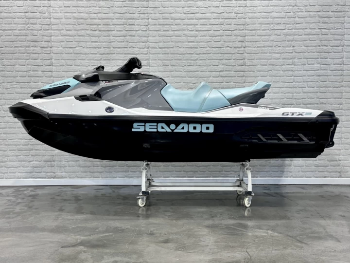 2024 BRP SEA-DOO GTX PRO HD - HEAVY DUTY 130 H.P @ 170 H.P + SEULEMENT 11 HR + 3 PASSAGERS + RARE & A1 