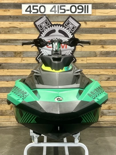 2017 BRP SEA-DOO SPARK TRIXX 2UP + IBR + VTS + SEULEMENT 117 HR + RARE & CONDITION A1 