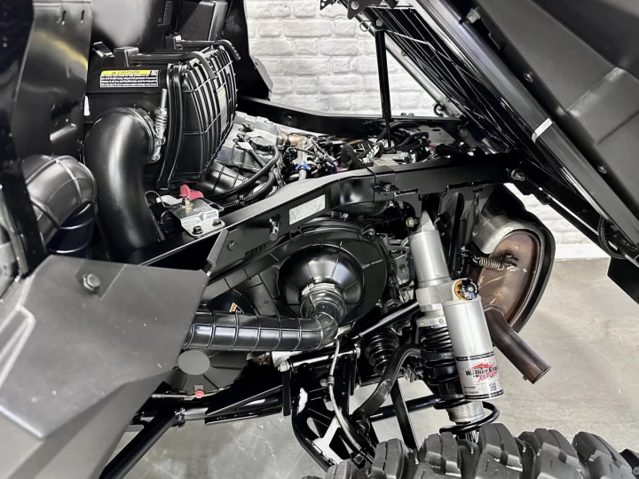 2023 POLARIS GENERAL XP 1000 EFI PREMIUM DELUXE + 4WD + EPS + AUDIO + SEULEMENT 3425 KM + RARE & A1 