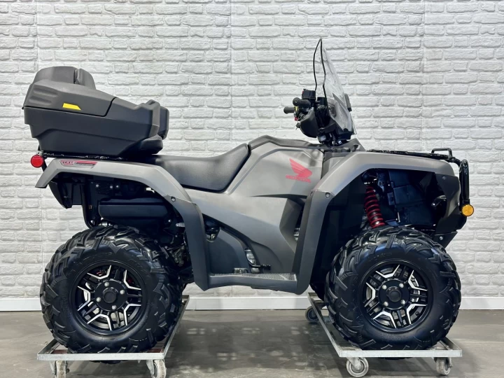 2019 HONDA TRX FOREMAN RUBICON 500 DELUXE + 4WD + POWER STEERING + SEULEMENT 790 KM + IMPECCABLE & RARE 