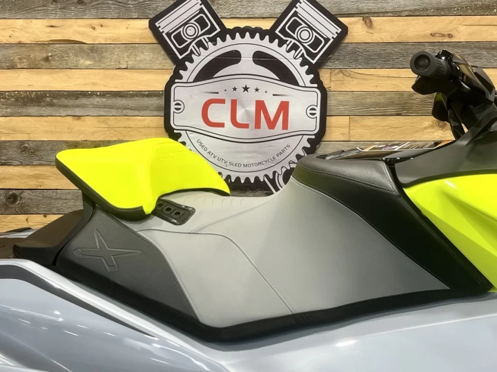 2026 BRP SEA-DOO RXP-X 325 H.P + IBR + VTS + SEULEMENT 04 HR + RARE & IMPECCABLE A1 