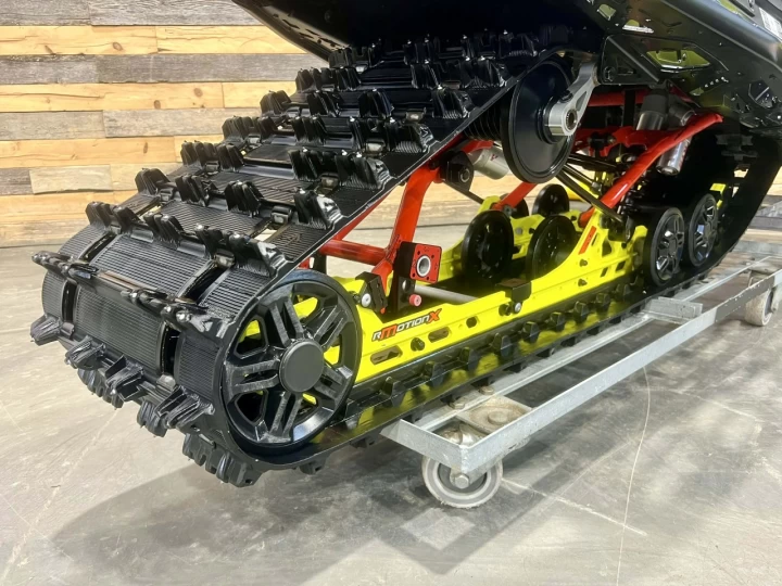 2022 BRP SKI-DOO RENEGADE X-RS 850 E-TEC 137'' + REV GEN4 + MODELE & COULEUR RARE + A1 